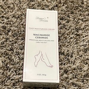 Foot Moisturizer Cream - White